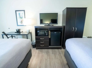 Quality Inn Palm Beach International Airport