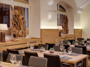 Alpen Hotel München