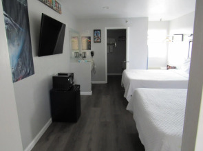 Capri Suites Anaheim