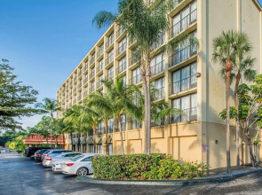 North Miami Beach Gardens Inn & Suites