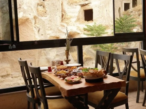 Pome Granate Cave Hotel
