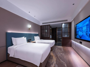 Wyndham Grand Plaza Royale Ningbo