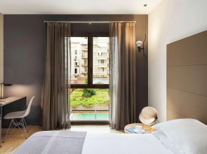 Alexandra Barcelona Hotel, Curio Collection by Hilton