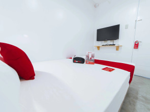 RedDoorz Plus @ Danlig Street Makati