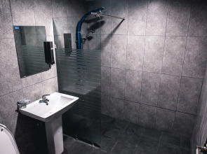 Kimchee Busan Downtown Guesthouse - Hostel