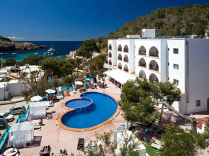 Aparthotel Puerto Cala Vadella