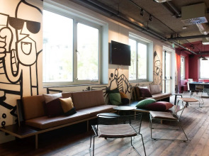 Via Amsterdam - Hostel