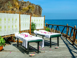 Diamond Bay Resort and Spa