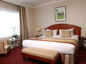 Отель Pullman Bucharest World Trade Center