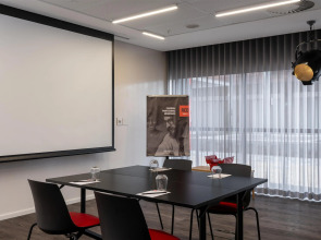 Radisson RED V&A Waterfront, Cape Town