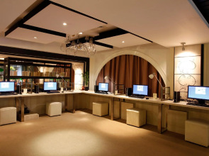 Phuket Graceland Resort And Spa