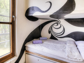 ArkaBarka Floating Hostel and Apartments