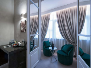 Terrace Pantheon Relais