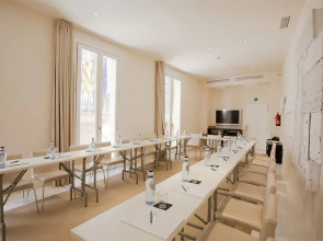 Puro Oasis Urban Hotel