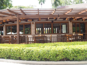 Woodlands Hotel & Resort