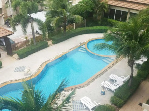 Whispering Palms Suite