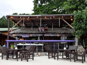 P. P. Erawan Palms Resort