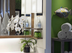 Отель The Nai Harn