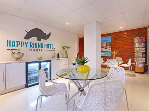 Happy Rhino Hotel