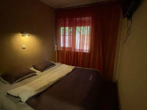 Загородный дом у подножия горы