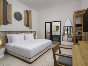 Jambuluwuk Oceano Resort Gili Trawangan