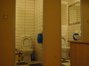 Chilloutlya Hostel&Bar