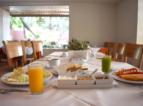 Hotel Palacio Azteca Tijuana, Trademark by Wyndham