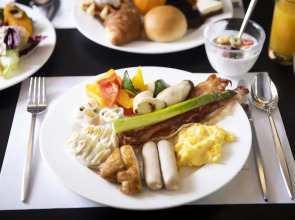 Ramada Hotels & Suites Seoul Namdaemun