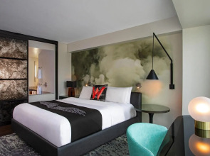 W Boston, a Marriott Hotel