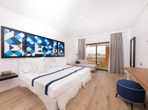 Be Live Experience La Nina