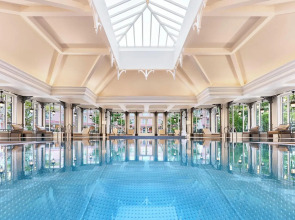 Отель Disneyland