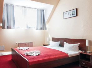 Mikon Eastgate Hotel