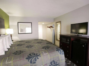Rodeway Inn and Suites Austin