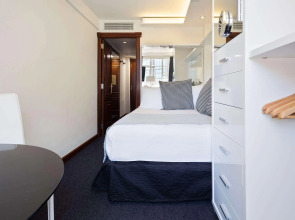 Melia White House Apartments