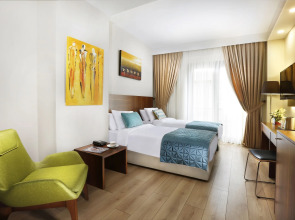 The White Orient Hotel