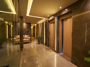 New Pyramid Front Hotel