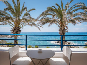 Vrachia Beach Hotel & Suites - Adults only