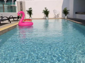 SunSeaSand Hotel (Patong) (SHA Certified)