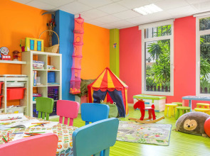 Отель Los Amigos Beach Club