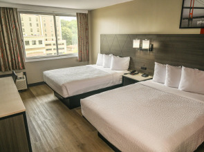 Ramada by Wyndham North Bergen