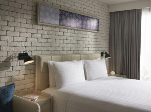 Shama Yen-Akat Bangkok