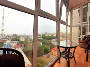 Мегаполис на улице Средне-Московская