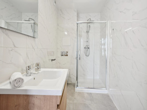 Hotel Le National Clichy Paris