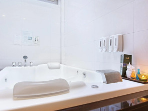 Nana Resort Kaengkrachan