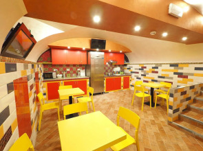 Alessandro Palace & Bar - Hostel