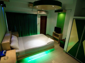 Hotel Tropical Daisy