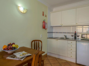 Canavial I & II Apartments