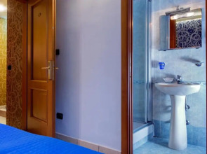 In Roma Vale & Hillary Colosseo