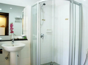 Thara Patong Beach Resort & Spa