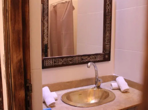 Riad Inna & Watersports Center